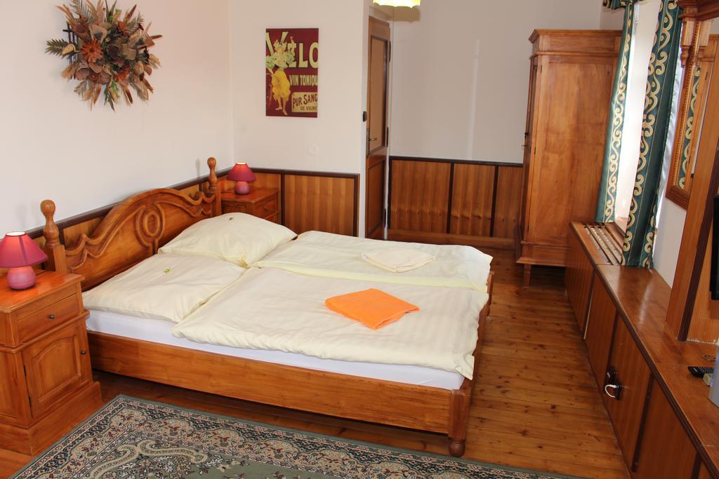 Penzion Kasper Cyklopenzion Jindrichuv Hradec Room photo