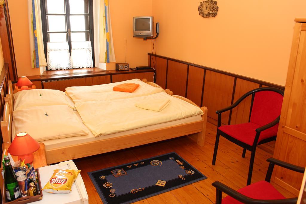 Penzion Kasper Cyklopenzion Jindrichuv Hradec Room photo